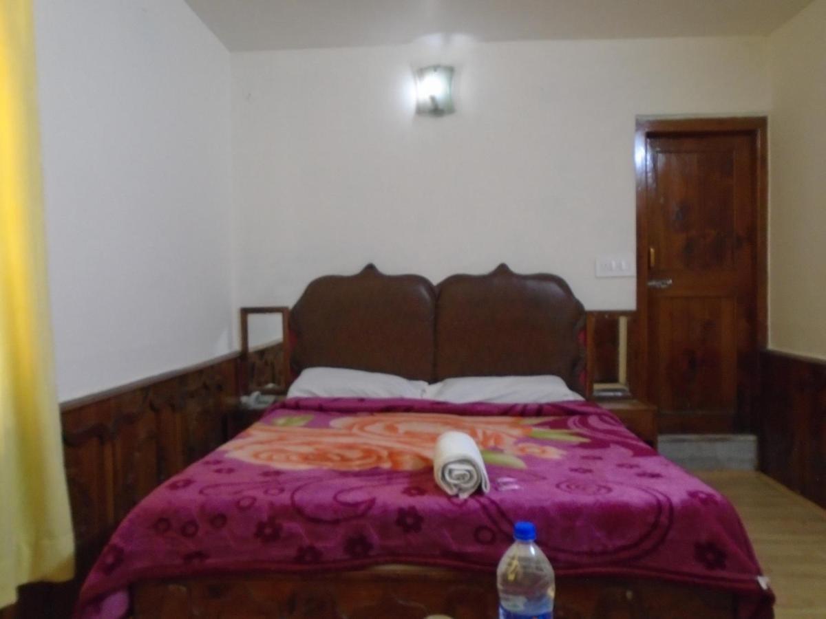 Hotel Magnolia Mallroad Manali Exterior foto