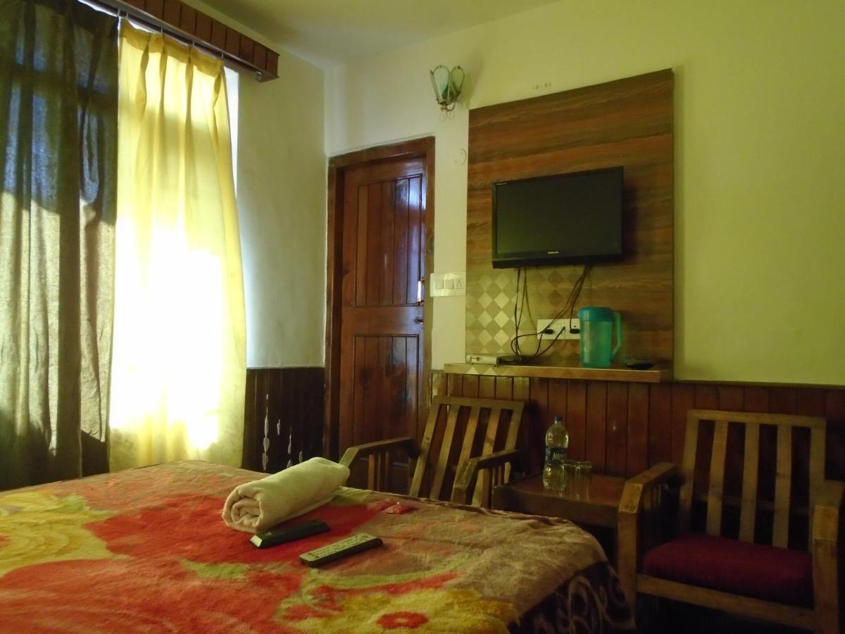 Hotel Magnolia Mallroad Manali Exterior foto